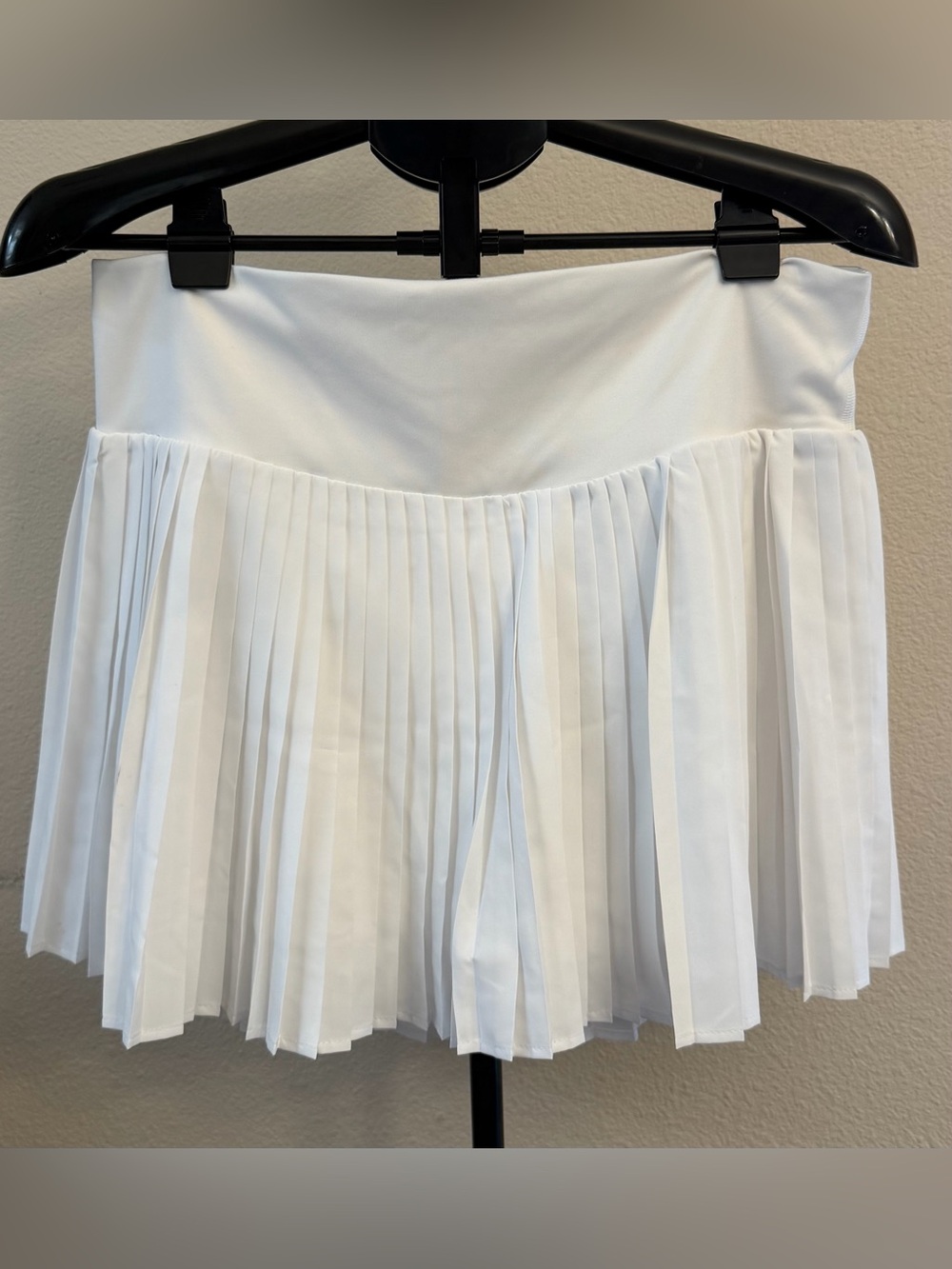 all in motion White Pleated Tennis Skort | Tennis Prep Preppy Athleisure | L - Picture 1 of 10